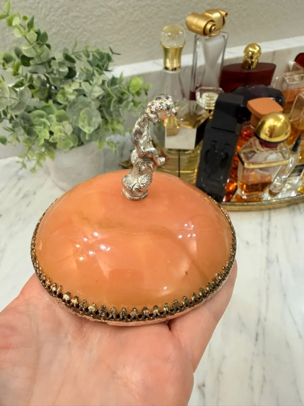 Vintage Estee Lauder Compact & Unusual Domed Mirror with Cherub - Picture 13 of 17